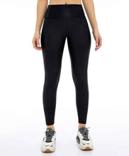 Laden Sie das Bild in den Galerie-Viewer, Image 02: Alto Giro Fitness Bas Legging Couro Com Recorte Rebatidos Preto