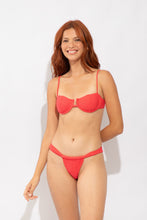 Carica l'immagine nel visualizzatore di Gallery, Model Front: Rio De Sol Haut Top Cali-Flamingo Juliette