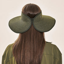 Charger l'image dans la galerie, Model Back: Uv Line Visière Visor Siena Imp Fem Militar Green Upf50+