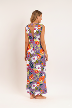 Carica l'immagine nel visualizzatore di Gallery, Model Back: Rio De Sol Vêtement De Plage Garden-Flower Long Dress Soleil