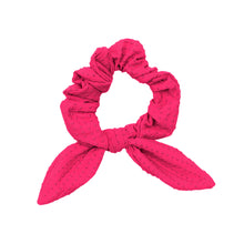 Laden Sie das Bild in den Galerie-Viewer, Product Front: Rio De Sol Chouchou Dots-Virtual-Pink Scrunchie