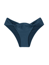 Laden Sie das Bild in den Galerie-Viewer, Product Front: Rio De Sol Bas Bottom Shimmer-Shark Mel