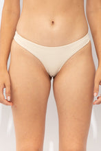 Laden Sie das Bild in den Galerie-Viewer, Gallery: Rio De Sol Bas Bottom Solar-Off Essential