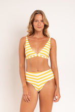 Laden Sie das Bild in den Galerie-Viewer, Model Front: Rio De Sol Bas Bottom Sunshine Lylou