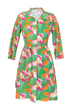 Laden Sie das Bild in den Galerie-Viewer, Product Front: Rio De Sol Chemise Green Bloom Chemise