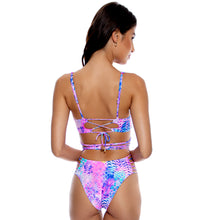 Laden Sie das Bild in den Galerie-Viewer, Image 05: Luli Fama Une Pièce Strappy Cut Out Blue Pink