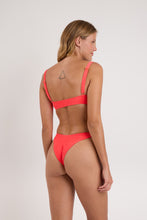 Laden Sie das Bild in den Galerie-Viewer, Model Back: Rio De Sol Ensemble Set Malibu-Folia Agnes Cali