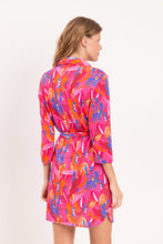 Carica l'immagine nel visualizzatore di Gallery, Model Back: Rio De Sol Chemise Flavors Chemise