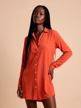 Laden Sie das Bild in den Galerie-Viewer, Image 03: Uv Line Chemise Shirtdress Copenhagen Pitanga Upf50+