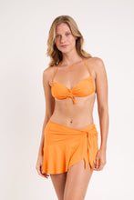 Carica l'immagine nel visualizzatore di Gallery, Model Front: Rio De Sol Jupe De Page Bio-Laranjada Mini Skirt