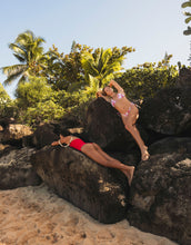 Laden Sie das Bild in den Galerie-Viewer, Image 12: Wednesday In Hawaii By Rio De Sol Haut Top Pua-Hibiscus Kauai