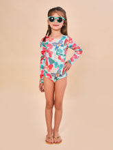Laden Sie das Bild in den Galerie-Viewer, Model Front: Uv Line Une Pièce Fille Swimsuit Girl Borboletinha Upf50+