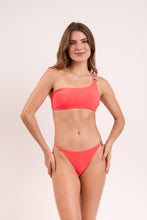 Carica l'immagine nel visualizzatore di Gallery, Model Front: Rio De Sol Haut Top Malibu-Folia Grazy