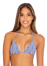 Carica l'immagine nel visualizzatore di Gallery, Model Front: Luli Fama Haut Top Bikini Mesmerized
