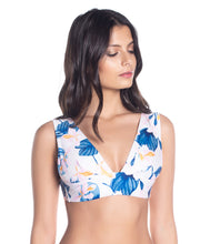 Laden Sie das Bild in den Galerie-Viewer, Model Front: Saha Haut Top Sierra Floral Sweetness