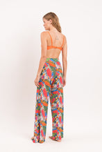 Laden Sie das Bild in den Galerie-Viewer, Model Back: Rio De Sol Pantalon De Plage Jungle Wide Pants