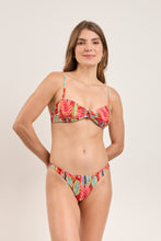 Carica l'immagine nel visualizzatore di Gallery, Model Front: Rio De Sol Ensemble Set Sea-Bloom Bandeau-Joy Nice