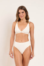 Carica l'immagine nel visualizzatore di Gallery, Model Front: Rio De Sol Ensemble Set Sand-Chantilly Alba Kora