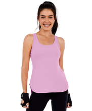 Carica l'immagine nel visualizzatore di Gallery, Model Front: Alto Giro Fitness Haut Regata Skin Fit Alongada Gola V Rosa Soft
