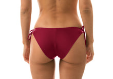 Carica l'immagine nel visualizzatore di Gallery, Model Back: Rio De Sol Bas Bottom Uv-Desejo Comfort