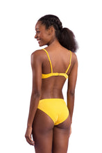 Carica l'immagine nel visualizzatore di Gallery, Model Back: Rio De Sol Bas Bottom Malibu-Yellow Essential-Comfy
