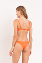 Carica l'immagine nel visualizzatore di Gallery, Model Back: Rio De Sol Ensemble Set Dende Bandeau-Crispy Cheeky-Crispy
