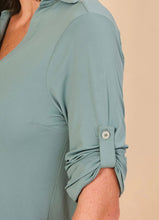 Laden Sie das Bild in den Galerie-Viewer, Image 04: Uv Line Chemise Shirtdress Copenhagen Water Green Upf50+