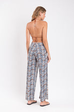 Laden Sie das Bild in den Galerie-Viewer, Model Back: Rio De Sol Pantalon De Plage Ikat Wide Pants