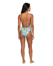 Carica l'immagine nel visualizzatore di Gallery, Model Back: Rio De Sol Une Pièce Maxi Flower Body