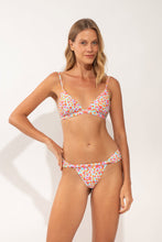 Carica l'immagine nel visualizzatore di Gallery, Model Front: Rio De Sol Haut Top Ditsy-Sky Tri-Fixo