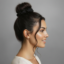 Carica l'immagine nel visualizzatore di Gallery, Image 03: Rio De Sol Chouchou Nero Scrunchie