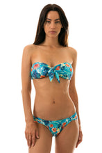 Laden Sie das Bild in den Galerie-Viewer, Model Front: Rio De Sol Bas Bottom Isla Band Comfort