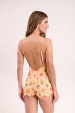 Carica l'immagine nel visualizzatore di Gallery, Model Back: Rio De Sol Une Pièce Mosaico Margot