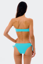 Carica l'immagine nel visualizzatore di Gallery, Model Back: Rio De Sol Ensemble Set Breeze Bandeau-Reto Madrid