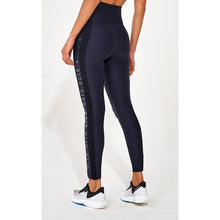 Carica l'immagine nel visualizzatore di Gallery, Model Back: Alto Giro Fitness Bas Legging Light Co2 Recorte Jwinner Preto
