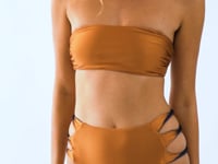 Charger et lire la vidéo dans la visionneuse de la Galerie, Video: Rio De Sol Bas Bottom Nocciola High-Waist-Spin