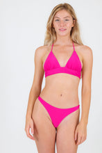Laden Sie das Bild in den Galerie-Viewer, Model Front: Rio De Sol Bas Bottom Amaranto Nice-Fio