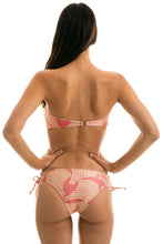 Carica l'immagine nel visualizzatore di Gallery, Model Back: Rio De Sol Bas Bottom Banana Rose Bandeau
