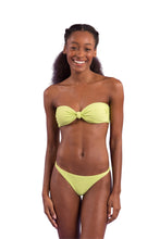 Laden Sie das Bild in den Galerie-Viewer, Model Front: Rio De Sol Bas Bottom Bora-Citrus Leblon-Fio