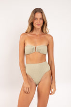 Carica l'immagine nel visualizzatore di Gallery, Model Front: Rio De Sol Bas Bottom Brisa-Pistache Hotpants