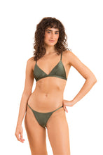 Carica l'immagine nel visualizzatore di Gallery, Model Front: Rio De Sol Bas Bottom Croco California