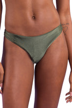 Carica l'immagine nel visualizzatore di Gallery, Gallery: Rio De Sol Bas Bottom Croco Essential