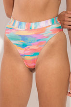 Laden Sie das Bild in den Galerie-Viewer, Gallery: Rio De Sol Bas Bottom River Hotpant-Cos