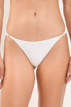 Laden Sie das Bild in den Galerie-Viewer, Gallery: Rio De Sol Bas Bottom Sand-White Cheeky-Fixa