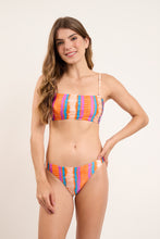Laden Sie das Bild in den Galerie-Viewer, Model Front: Rio De Sol Bas Bottom Stripes Essential-Comfy