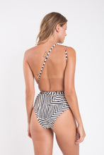 Carica l'immagine nel visualizzatore di Gallery, Image 12: Rio De Sol Une Pièce Collage New Vegas