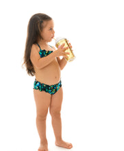 Laden Sie das Bild in den Galerie-Viewer, Model Front: Rio De Sol Deux Pièces Fille Luce Kids