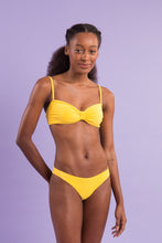 Laden Sie das Bild in den Galerie-Viewer, Image 10: Rio De Sol Ensemble Set Malibu-Yellow Bandeau-Duo Essential