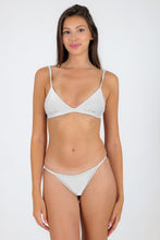 Carica l'immagine nel visualizzatore di Gallery, Model Front: Rio De Sol Ensemble Set Shimmer-White Tri-Fixo California