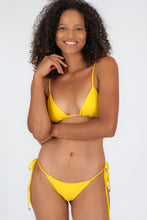 Laden Sie das Bild in den Galerie-Viewer, Gallery: Rio De Sol Ensemble Set Sunflower Tri-Inv Lacinho